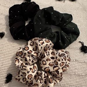 Scrunchii set of 3